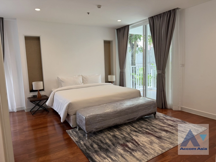 15  4 br Apartment for rent and sale in Sukhumvit ,Bangkok BTS Ekkamai at Ekkamai Family Apartment AA31371