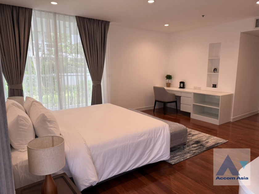 16  4 br Apartment for rent and sale in Sukhumvit ,Bangkok BTS Ekkamai at Ekkamai Family Apartment AA31371