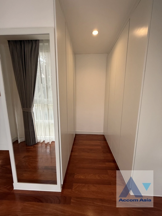17  4 br Apartment for rent and sale in Sukhumvit ,Bangkok BTS Ekkamai at Ekkamai Family Apartment AA31371