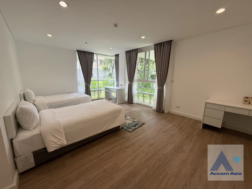 19  4 br Apartment for rent and sale in Sukhumvit ,Bangkok BTS Ekkamai at Ekkamai Family Apartment AA31371