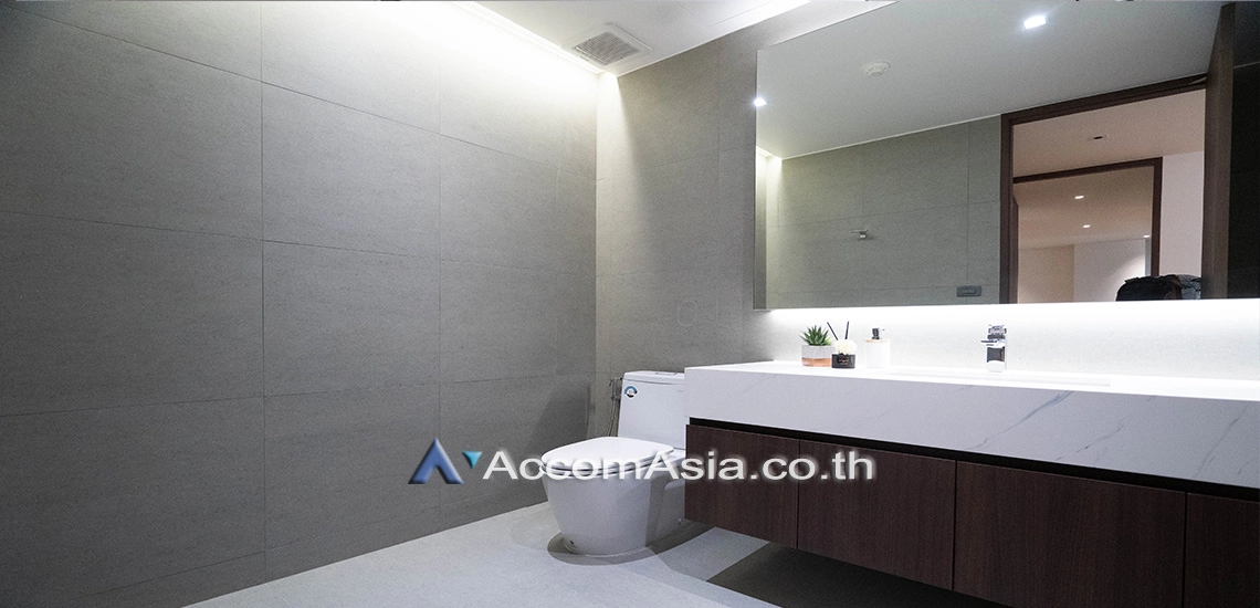 12  4 br Apartment For Rent in Sukhumvit ,Bangkok BTS Phrom Phong at Modern Brand New Apartment AA31706