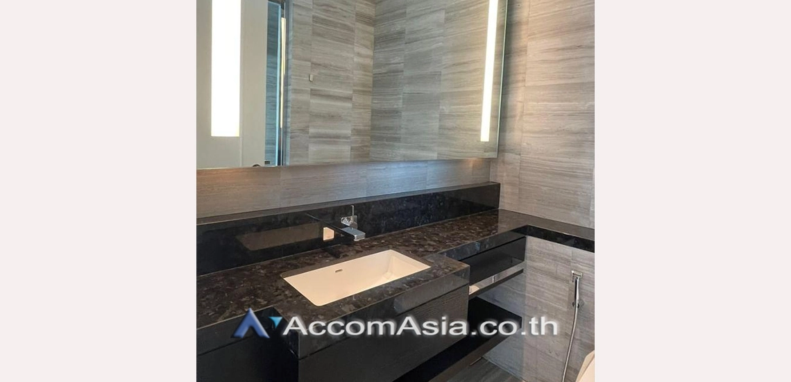 15  3 br Condominium For Rent in Sathorn ,Bangkok BTS Saphan Taksin at Four Seasons Private Residences AA31713