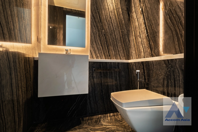 24  3 br Condominium For Rent in Sathorn ,Bangkok BTS Saphan Taksin at Four Seasons Private Residences AA31713