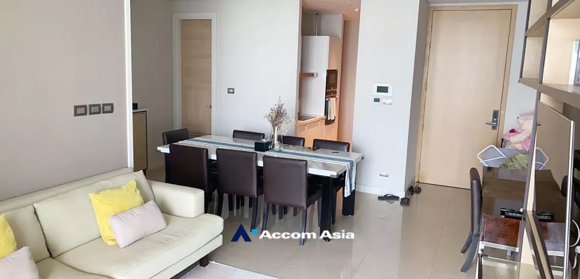  2 Bedrooms  Condominium For Rent in Ploenchit, Bangkok  near BTS Chitlom (AA31714)