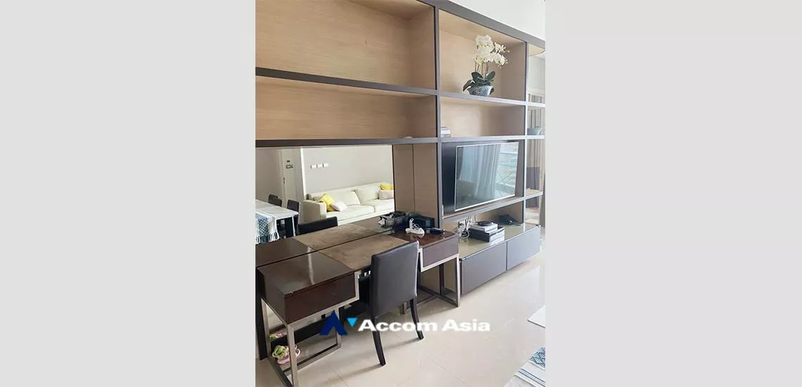 5  2 br Condominium For Rent in Ploenchit ,Bangkok BTS Chitlom at Sindhorn Residence AA31714