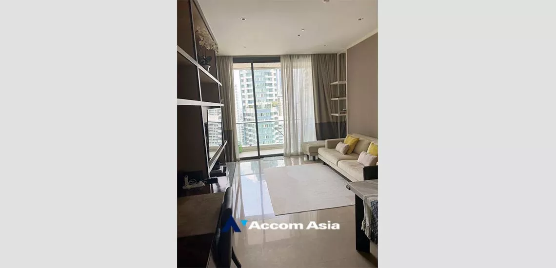 unit 2 Bedrooms  Condominium For Rent in Ploenchit, Bangkok  near BTS Chitlom (AA31714)