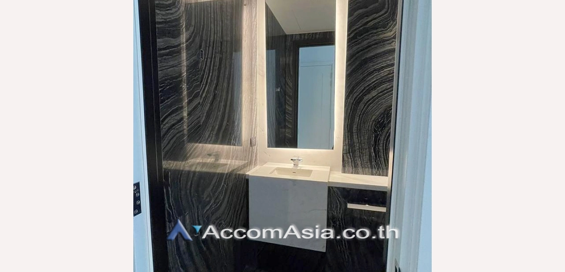 19  3 br Condominium For Rent in Sathorn ,Bangkok BTS Saphan Taksin at Four Seasons Private Residences AA31715