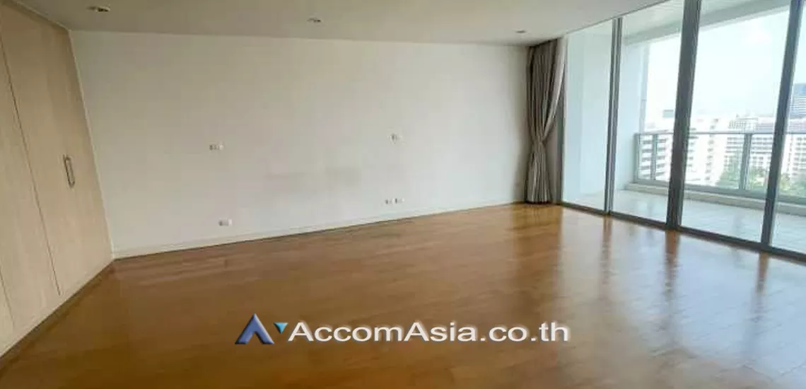 10  4 br Condominium For Rent in Ploenchit ,Bangkok BTS Sala Daeng - MRT Sam Yan at Chamchuri Square Residence AA31716