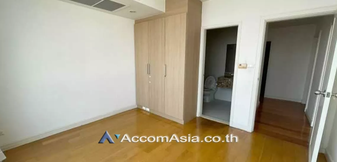 12  4 br Condominium For Rent in Ploenchit ,Bangkok BTS Sala Daeng - MRT Sam Yan at Chamchuri Square Residence AA31716