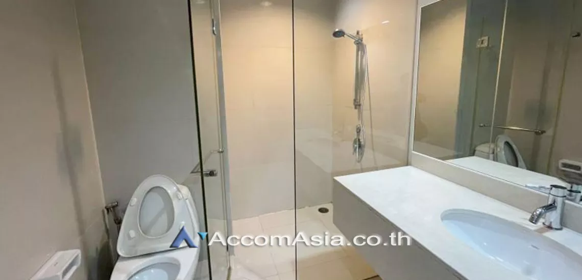 16  4 br Condominium For Rent in Ploenchit ,Bangkok BTS Sala Daeng - MRT Sam Yan at Chamchuri Square Residence AA31716