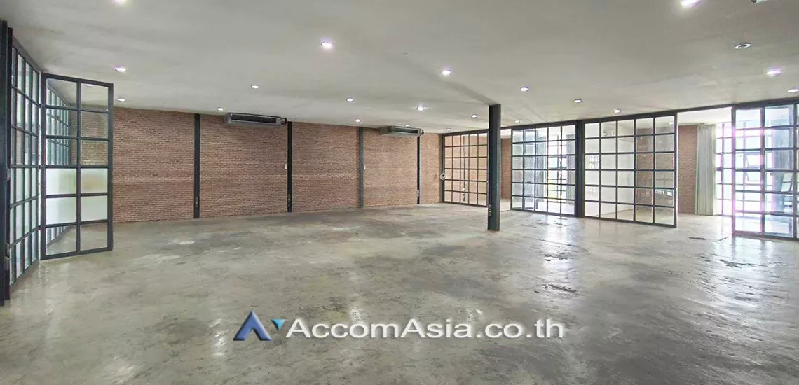 6  Building For Rent in Samutprakan ,Samutprakan BTS Bearing AA31725