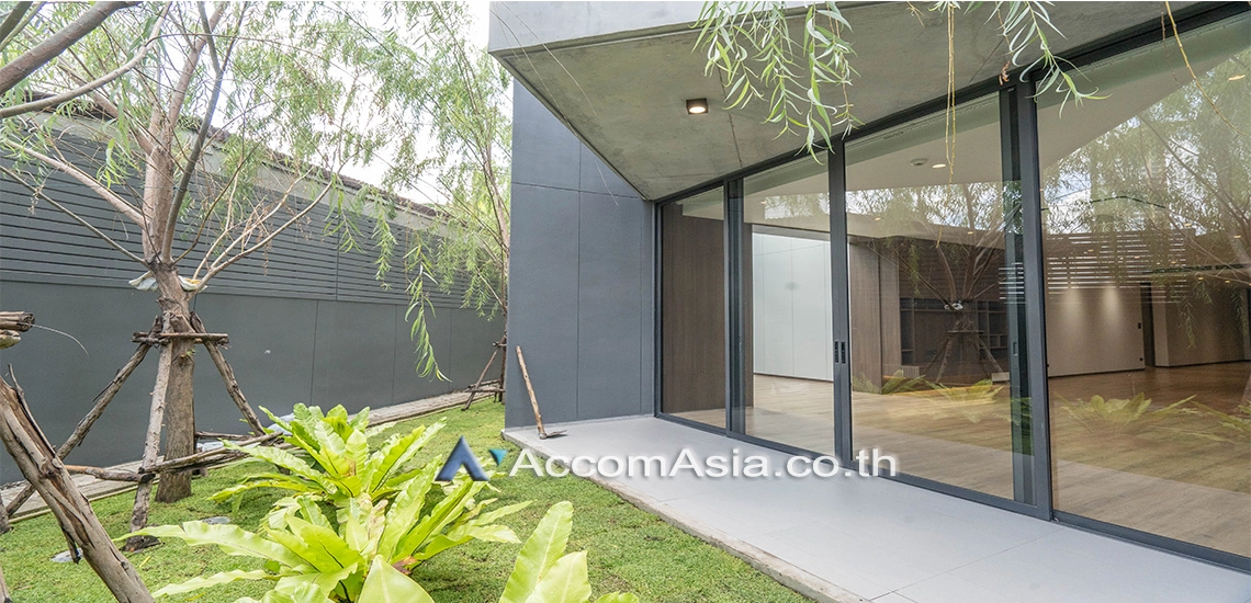  1  4 br Apartment For Rent in Sukhumvit ,Bangkok BTS Phrom Phong at Modern Brand New Apartment AA31728