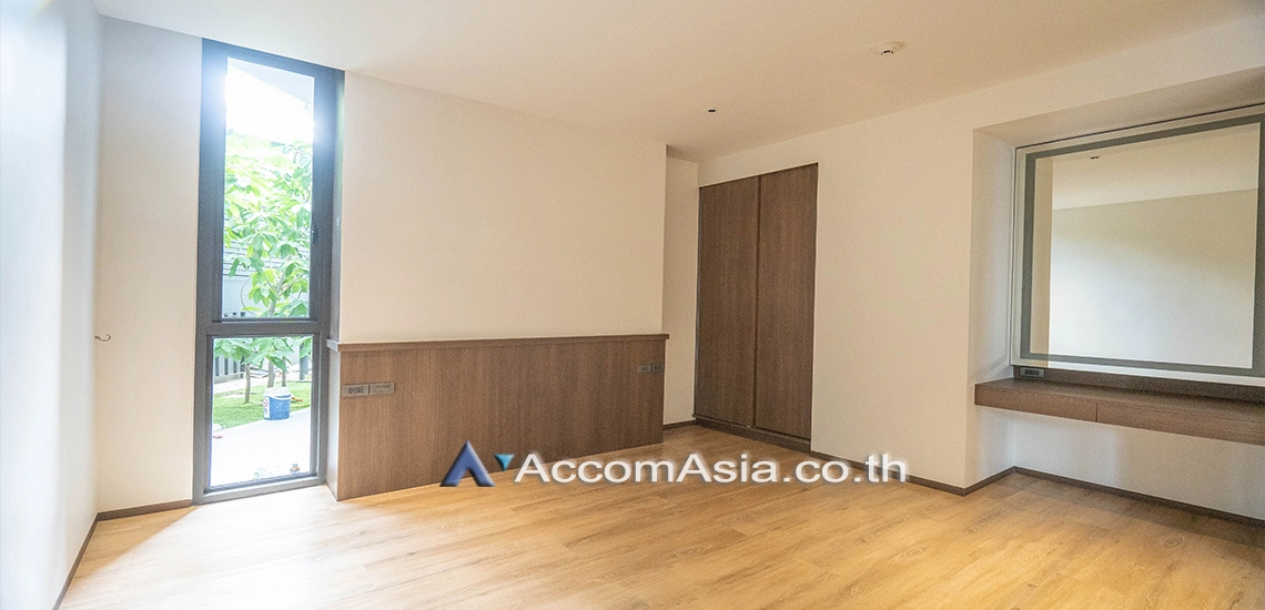 6  4 br Apartment For Rent in Sukhumvit ,Bangkok BTS Phrom Phong at Modern Brand New Apartment AA31728