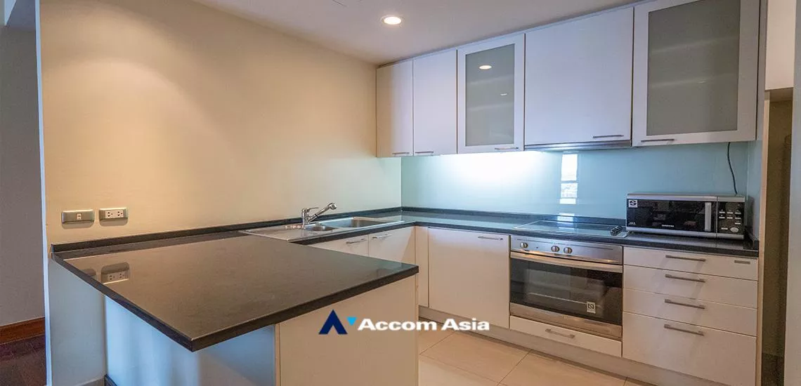 unit 2 Bedrooms  Condominium For Rent in Sathorn, Bangkok  near BTS Chong Nonsi (AA31731)