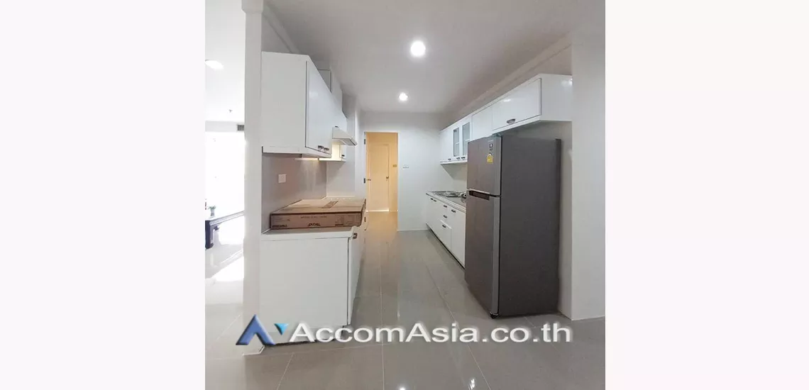 unitPet friendly |  3 Bedrooms  Condominium For Rent in Sukhumvit, Bangkok  near BTS Phrom Phong (AA31734)
