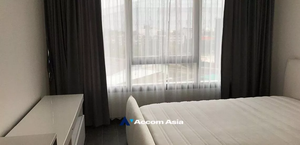 unit 1 Bedroom  Condominium For Rent & Sale in Sukhumvit, Bangkok  near BTS Ekkamai (AA31735)