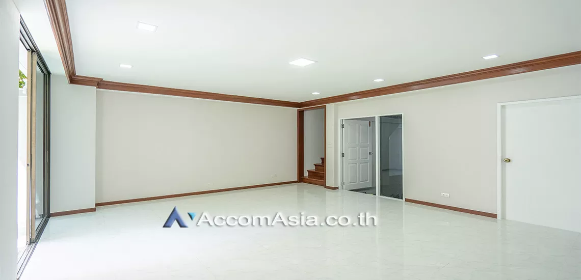 9  4 br Townhouse for rent and sale in sukhumvit ,Bangkok BTS Thong Lo AA31736