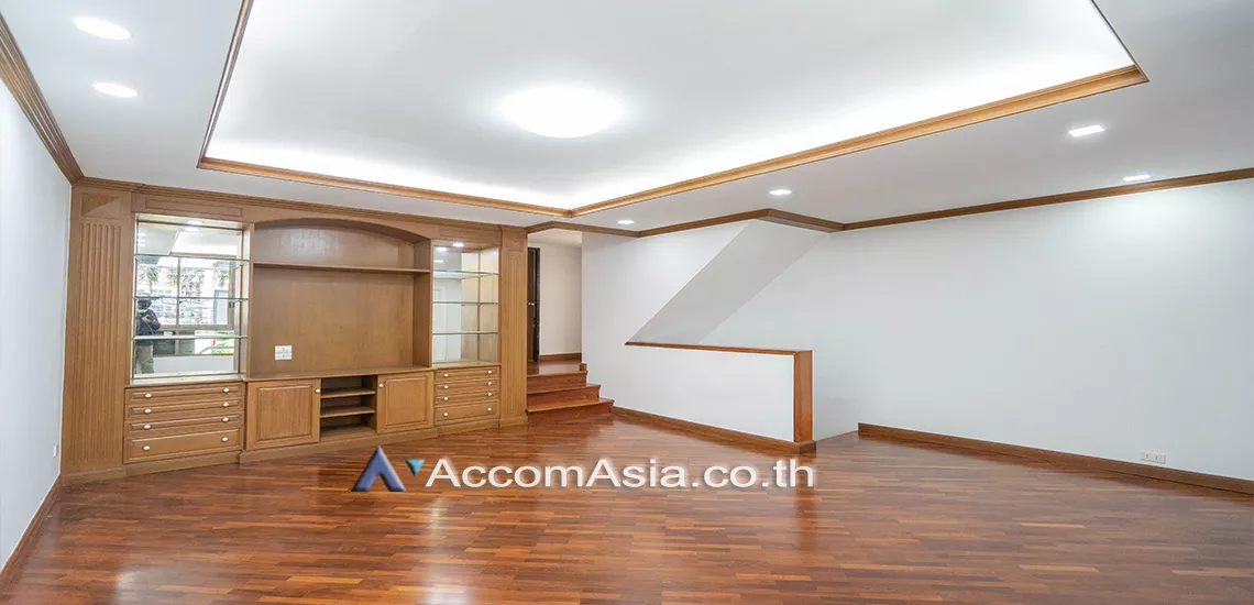 8  4 br Townhouse for rent and sale in sukhumvit ,Bangkok BTS Thong Lo AA31736