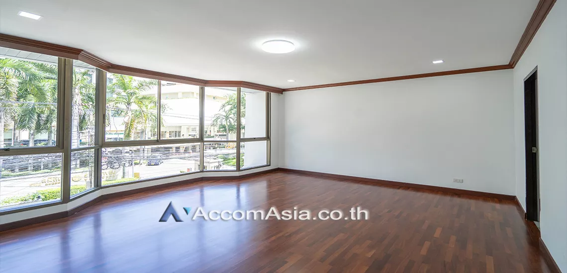  1  4 br Townhouse for rent and sale in sukhumvit ,Bangkok BTS Thong Lo AA31736