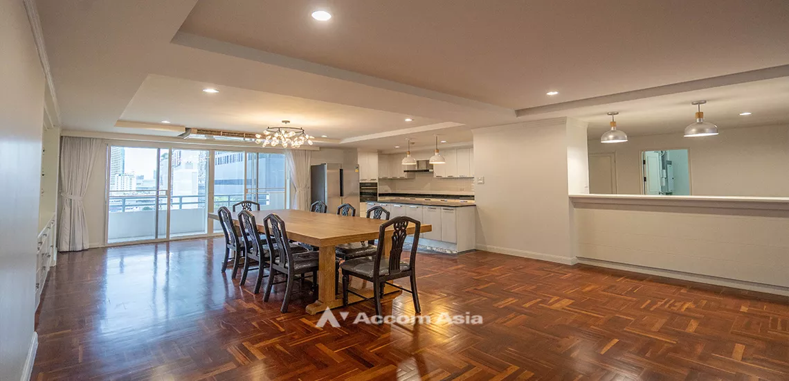 unit 3 Bedrooms  Condominium For Rent in Sukhumvit, Bangkok  near BTS Asok (AA31742)