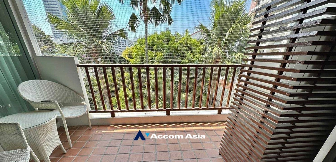 7  4 br Apartment For Rent in Silom ,Bangkok BTS Surasak at High-end Low Rise  AA31744