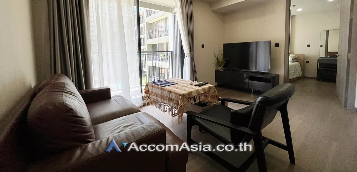 unit 2 Bedrooms  Condominium For Rent in Ploenchit, Bangkok  near BTS Ratchadamri - MRT Silom (AA31760)