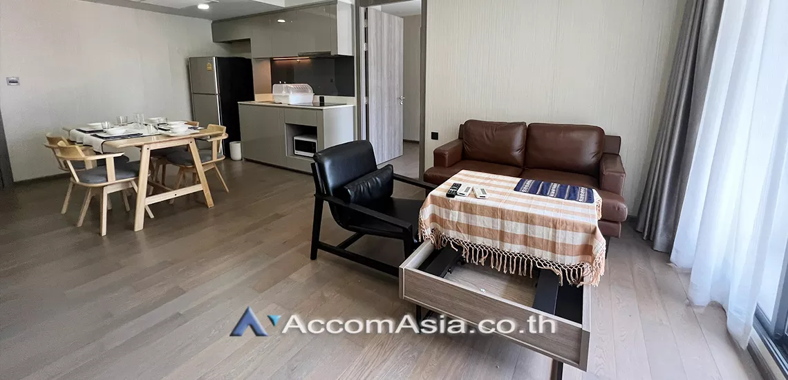  2 Bedrooms  Condominium For Rent in Ploenchit, Bangkok  near BTS Ratchadamri - MRT Silom (AA31760)