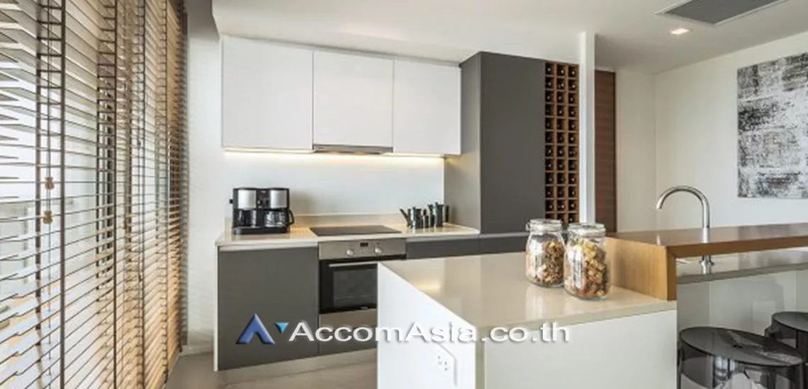 unit 5 Bedrooms  Condominium For Sale in Charoen Nakhon, Bangkok  near BTS Krung Thon Buri (AA31764)