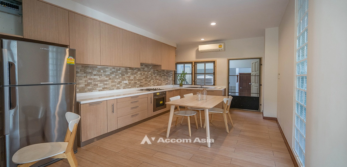 10  4 br House for rent and sale in Sukhumvit ,Bangkok BTS Phrom Phong AA31765