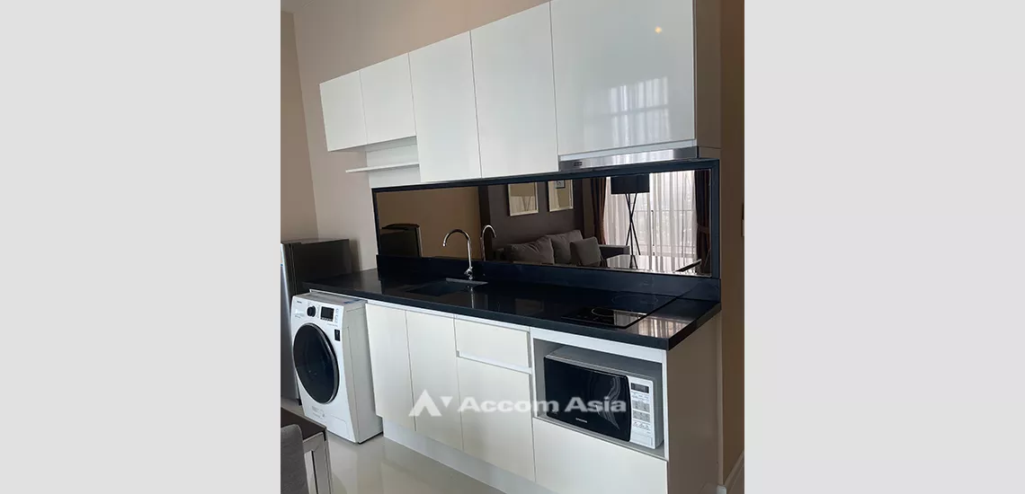 unit 2 Bedrooms  Condominium For Rent in Sukhumvit, Bangkok  near BTS Ekkamai (AA31768)