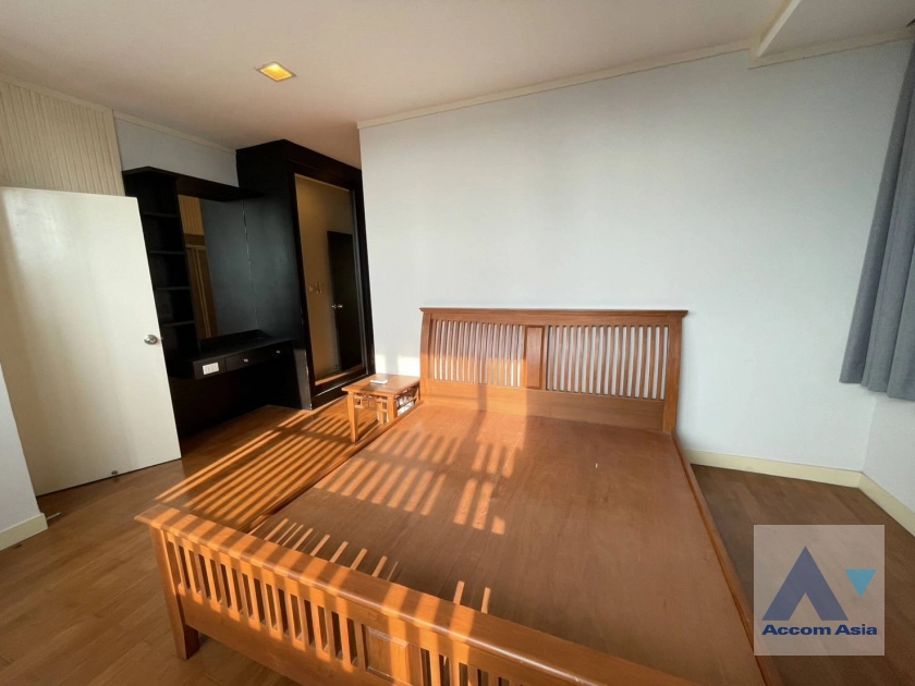 9  3 br Condominium for rent and sale in Sathorn ,Bangkok BRT Wat Dan at Royal River Place AA31769