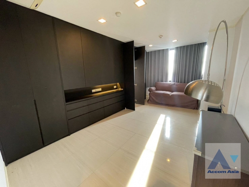 8  3 br Condominium for rent and sale in Sathorn ,Bangkok BRT Wat Dan at Royal River Place AA31769