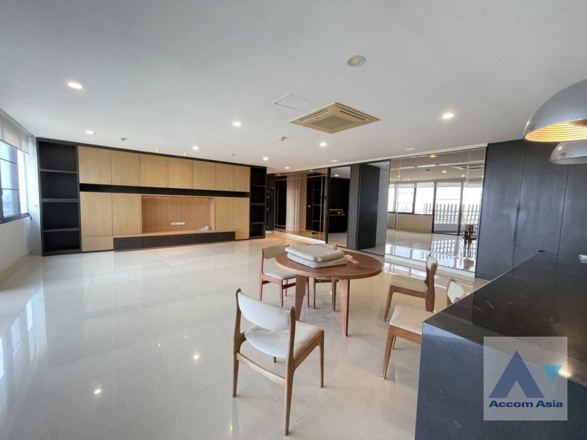 5  3 br Condominium for rent and sale in Sathorn ,Bangkok BRT Wat Dan at Royal River Place AA31769