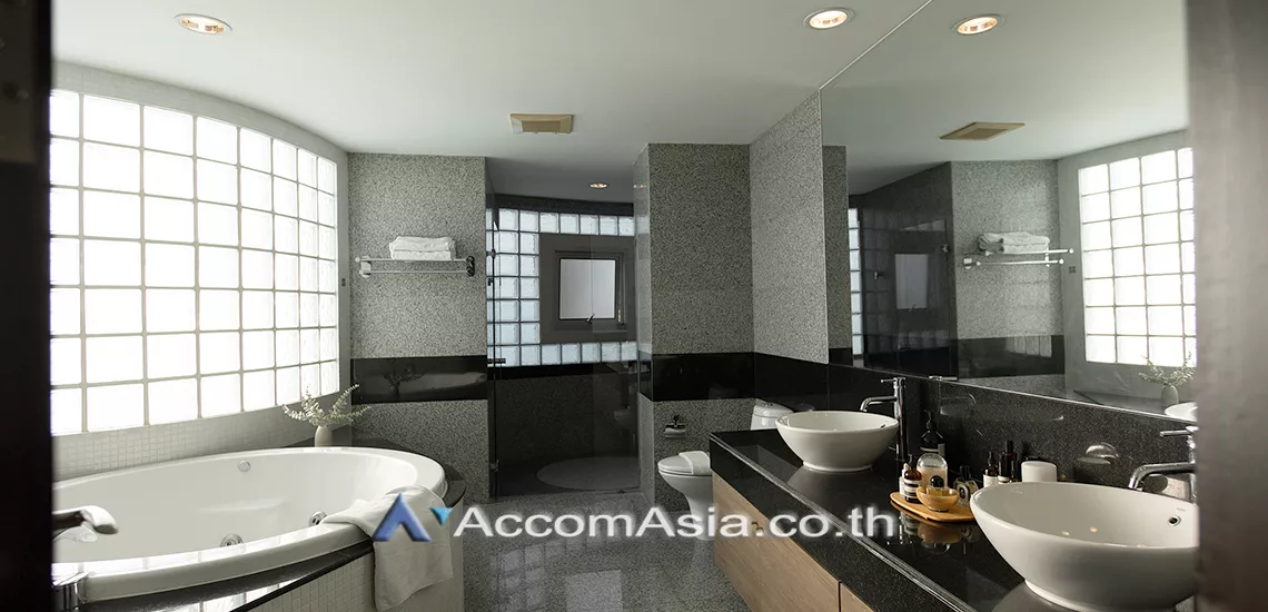 16  3 br Apartment For Rent in Sukhumvit ,Bangkok BTS Phra khanong at Modern Living Style AA31772