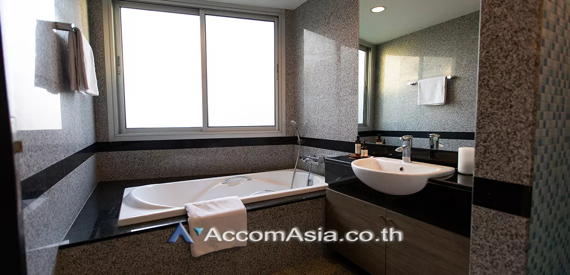17  3 br Apartment For Rent in Sukhumvit ,Bangkok BTS Phra khanong at Modern Living Style AA31772
