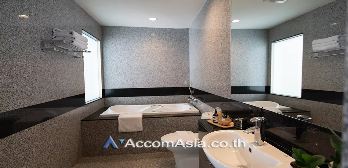 19  2 br Apartment For Rent in Sukhumvit ,Bangkok BTS Phra khanong at Modern Living Style AA31775