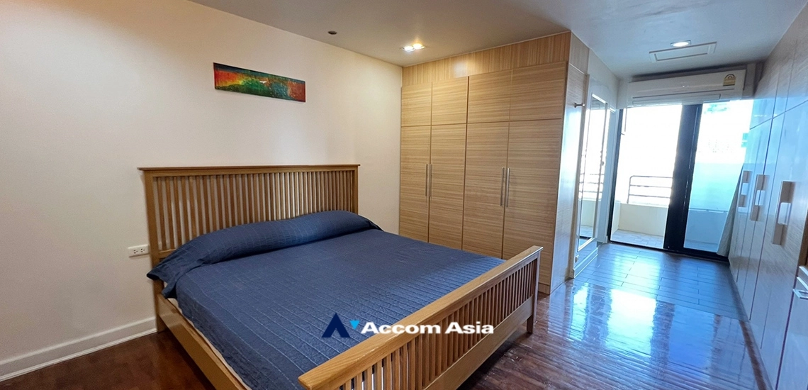 10  2 br Condominium for rent and sale in Silom ,Bangkok BTS Surasak at Sampoom Garden AA31776