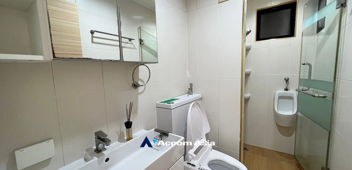 14  2 br Condominium for rent and sale in Silom ,Bangkok BTS Surasak at Sampoom Garden AA31776