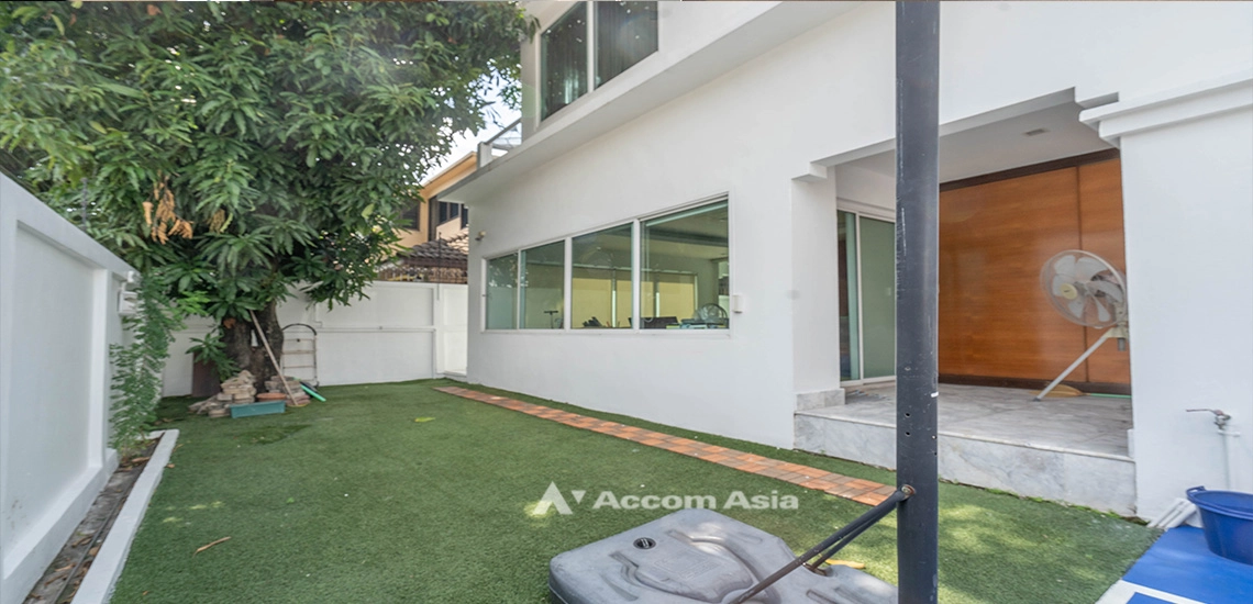 16  4 br House for rent and sale in Sukhumvit ,Bangkok BTS Phra khanong at Moo Baan Pakamas AA31783