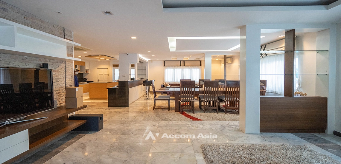  1  4 br House for rent and sale in Sukhumvit ,Bangkok BTS Phra khanong at Moo Baan Pakamas AA31783