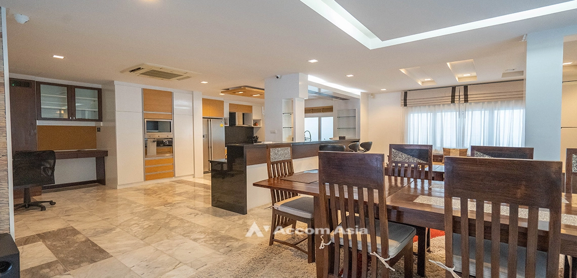 unitPet friendly |  4 Bedrooms  House For Rent & Sale in Sukhumvit, Bangkok  near BTS Phra khanong (AA31783)