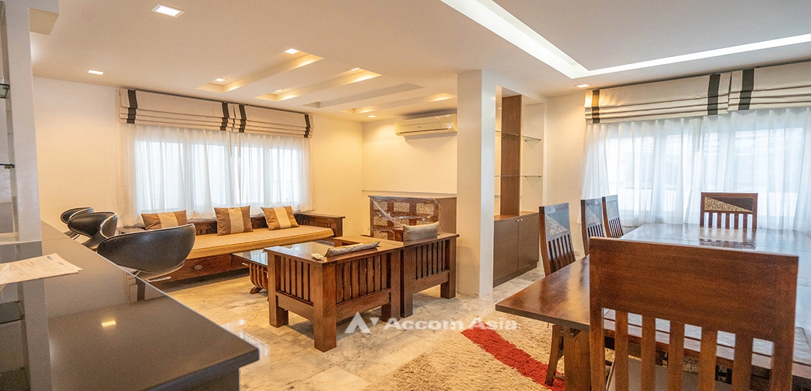  1  4 br House for rent and sale in Sukhumvit ,Bangkok BTS Phra khanong at Moo Baan Pakamas AA31783