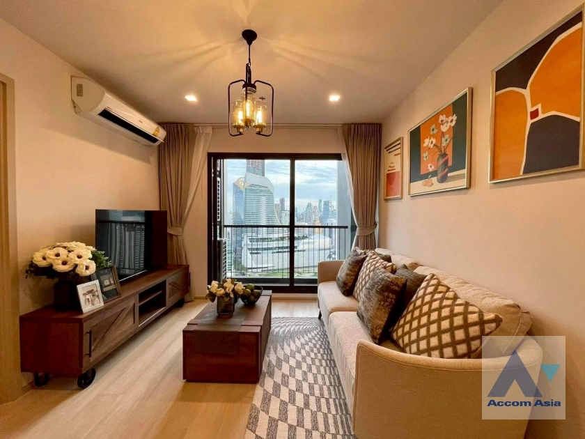 unit 2 Bedrooms  Condominium For Rent & Sale in Ploenchit, Bangkok  near BTS Ploenchit (AA31784)