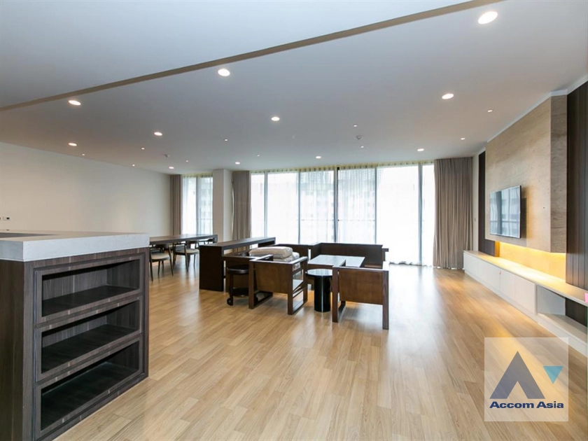 unitPet friendly | Spacious room with a large private balcony.( AA31788 )