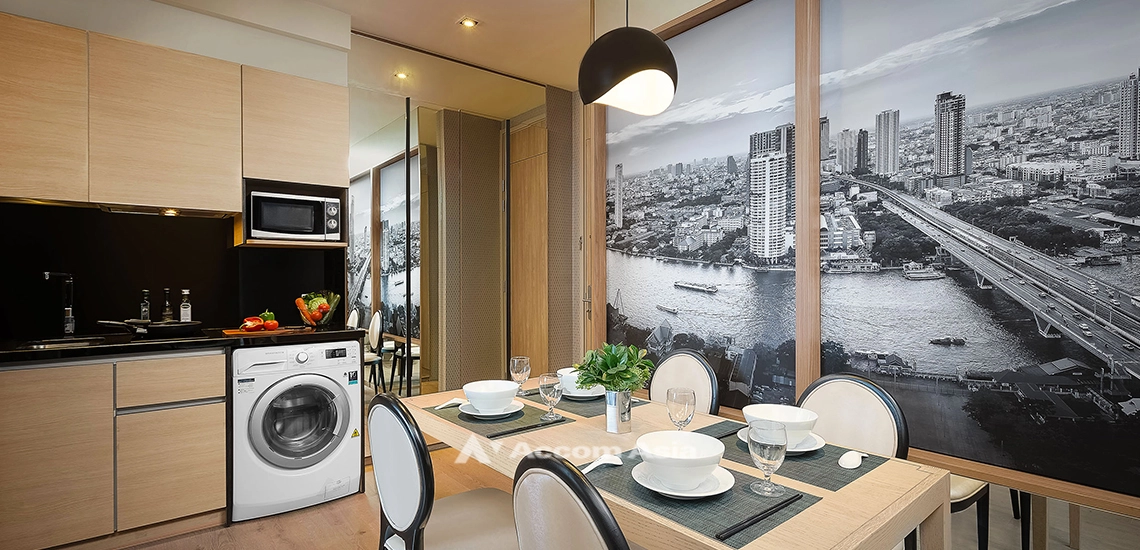 unitSmart Layout Condo with Light Tones and City View (AA31812)