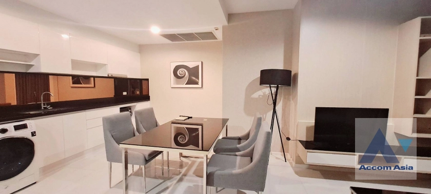 unit 2 Bedrooms  Condominium For Rent in Sukhumvit, Bangkok  near BTS Ekkamai (AA31816)