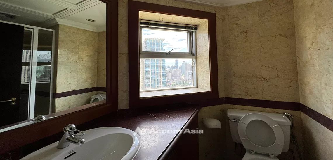 12  3 br Condominium For Sale in Ploenchit ,Bangkok BTS Ploenchit at All Seasons Mansion AA31852