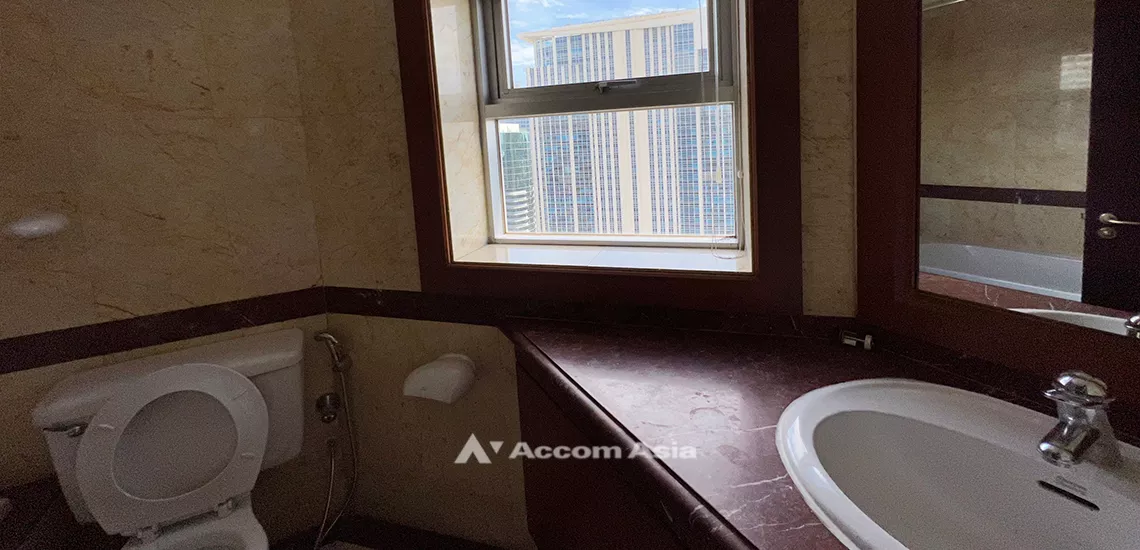 13  3 br Condominium For Sale in Ploenchit ,Bangkok BTS Ploenchit at All Seasons Mansion AA31852