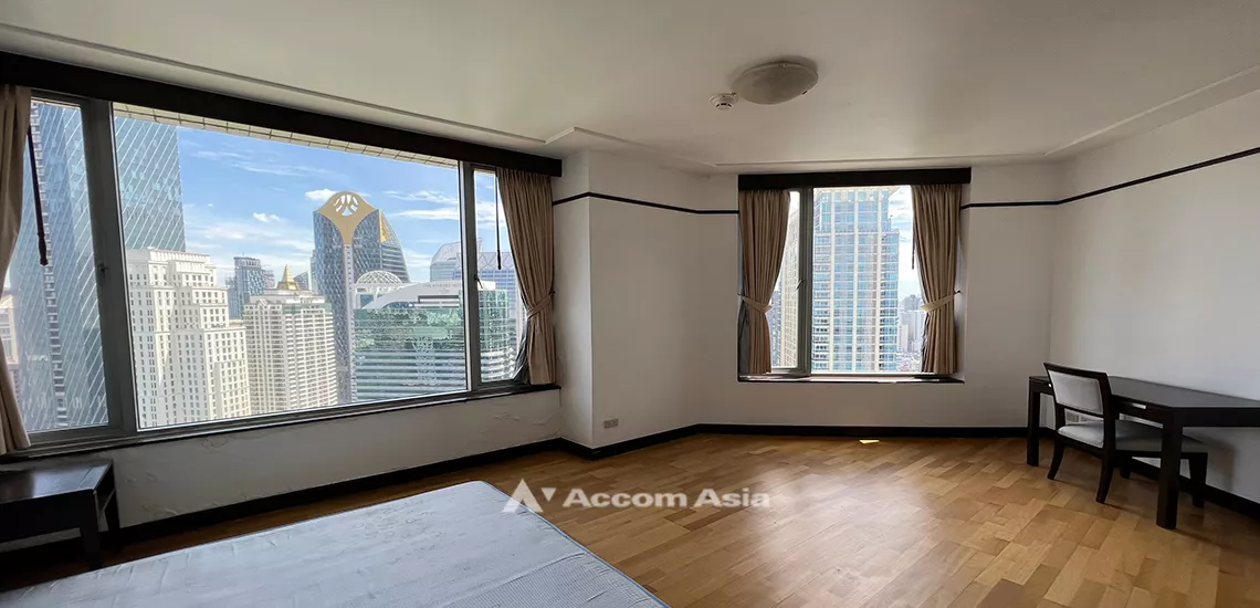 8  3 br Condominium For Sale in Ploenchit ,Bangkok BTS Ploenchit at All Seasons Mansion AA31852