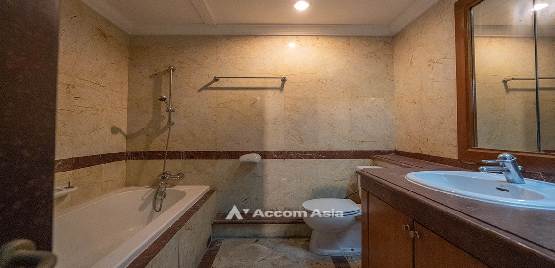 7  3 br Condominium For Sale in Ploenchit ,Bangkok BTS Ploenchit at All Seasons Mansion AA31853